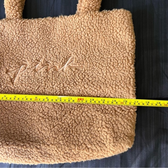 PINK VS Tan Sherpa Tote Bag - Picture 5 of 6
